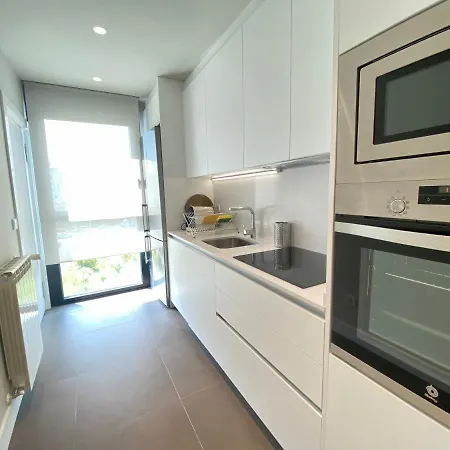 Puente Santiago Apostol Apartment *