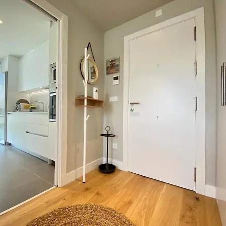 Puente Santiago Apostol Apartment *